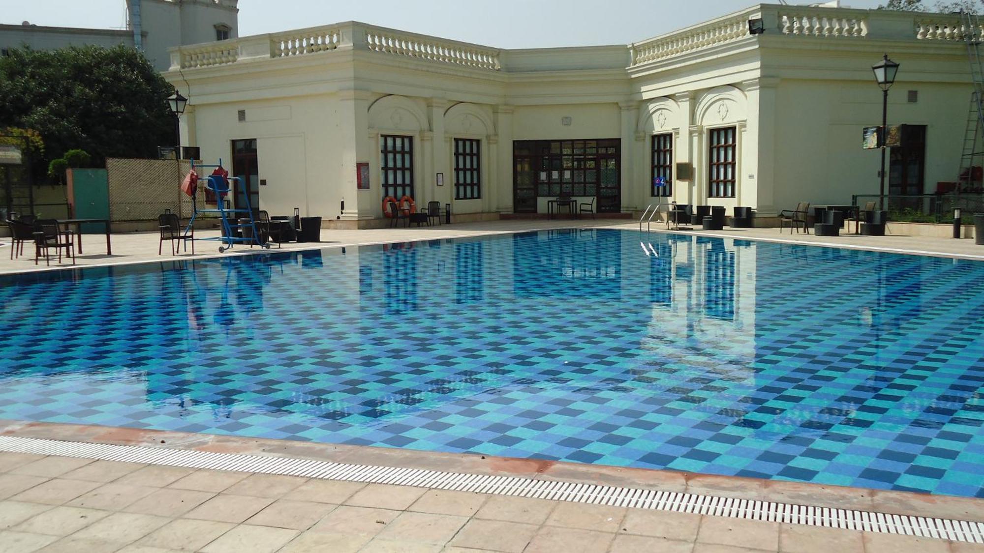 Dlf Club 3 Hotel Gurgaon Eksteriør billede