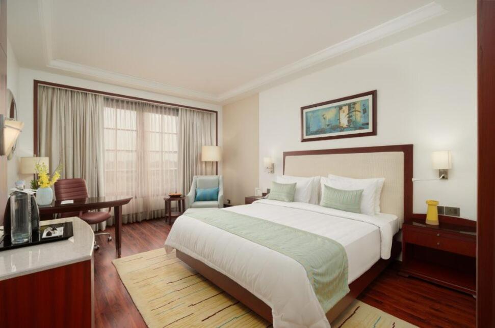 Dlf Club 3 Hotel Gurgaon Eksteriør billede