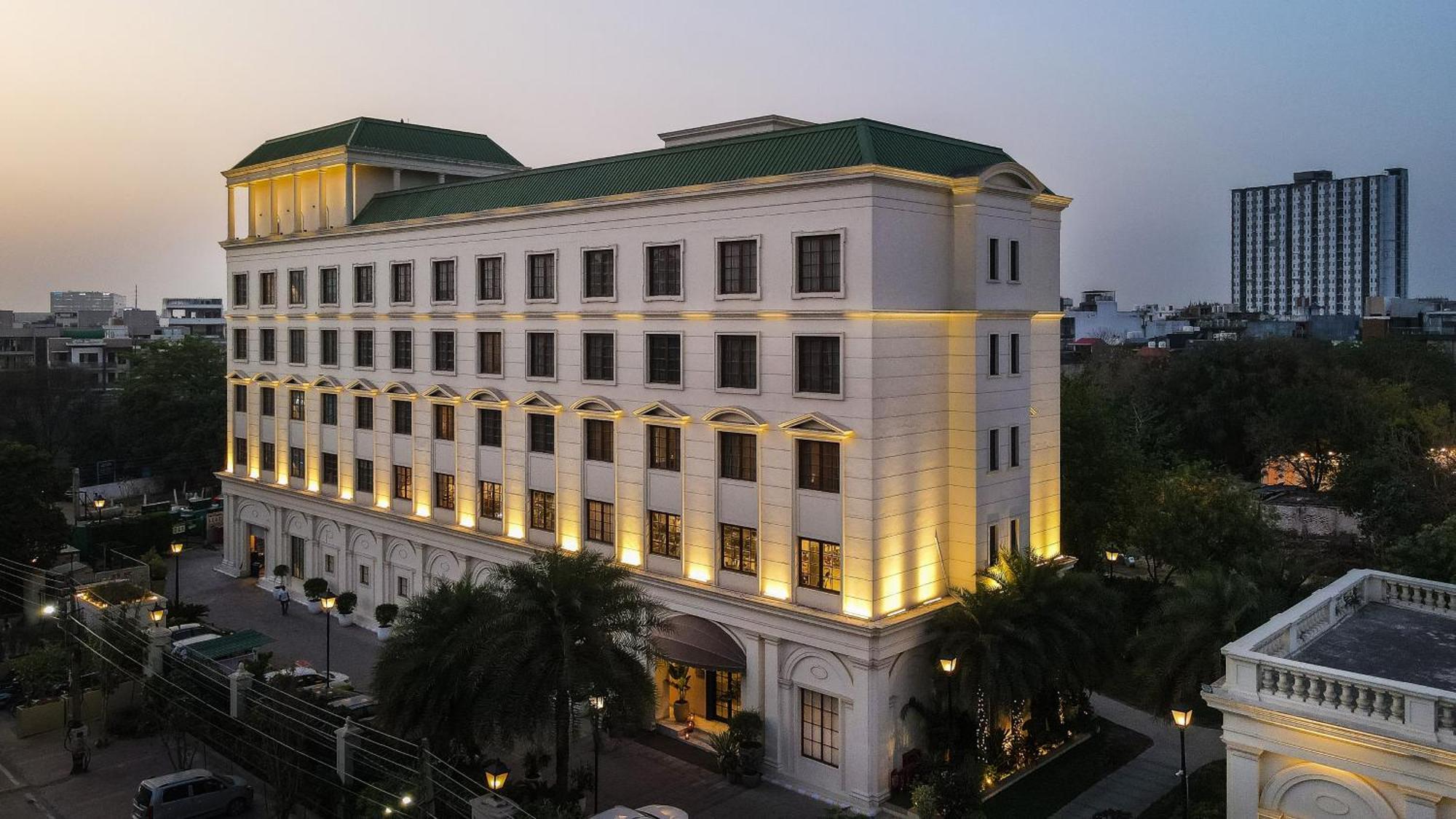 Dlf Club 3 Hotel Gurgaon Eksteriør billede