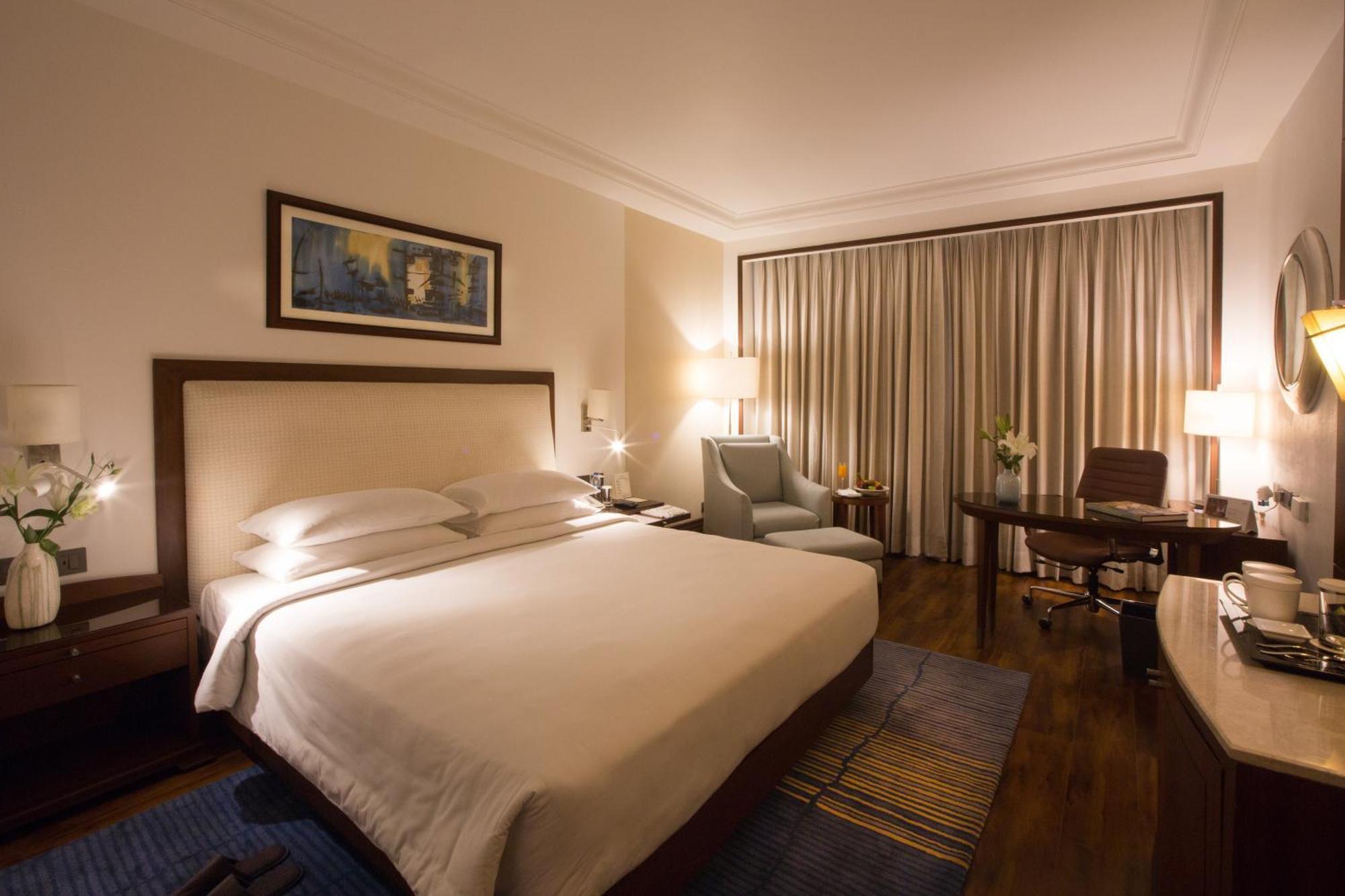 Dlf Club 3 Hotel Gurgaon Eksteriør billede